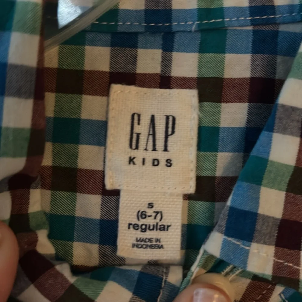 Gap Kids Boys Plaid Button Down‎ Shirt, Size Small (6-7)